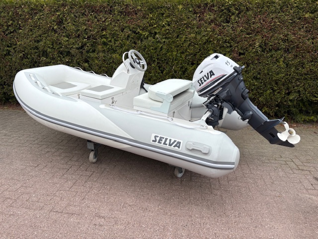 Selva 325 CRT met Selva 25 PK 4 Takt