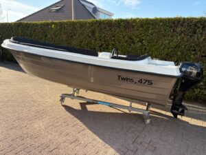 Twins Sloep 475 kopen? Twins 475 met Tohatsu 9.8 PK 4 Takt bij Twins Watersport