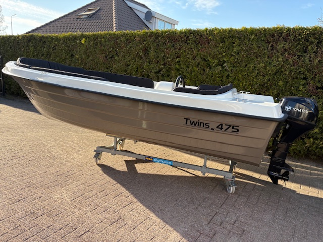 Twins Sloep 475 kopen? Twins 475 met Tohatsu 9.8 PK 4 Takt bij Twins Watersport