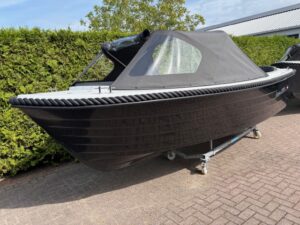 Corsiva 520 sloep met Tohatsu 20 PK en buiskap nieuw