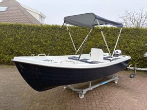 Consoleboot Avila 411 met Selva 9.9 PK 4 Takt