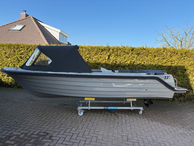 Coastliner 545 tender sloep Nardo Nardo met Tohatsu 20 PK bij Twins Watersport.