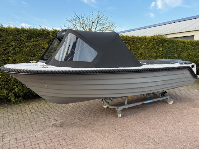 Coastliner 545 Nardo wit tendensloep met Tohatsu 15 PK