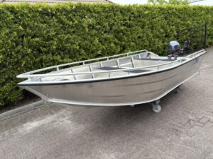 Emok B400 casco van opzij, zonder buitenboordmotor