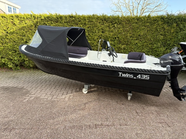 wins 435 sloep met buiskap en Tohatsu 9.8 PK te koop