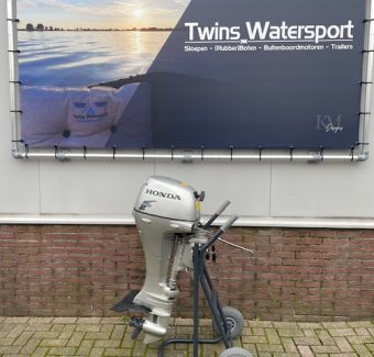 Honda 8 PK 4 Takt langstart 2007 elektrische start en Afstandsbediening.1