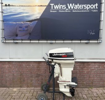 Johnson 40 PK 2 Takt langstaart buitenboordmotor elektrische start AB.