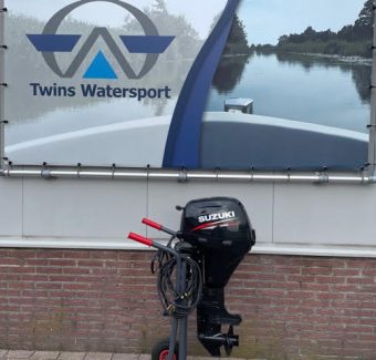 Suzuki 9.9 PK 4 Takt kortstaart 2014 elektrische. start met afstandsbediening .buitenboordmotore